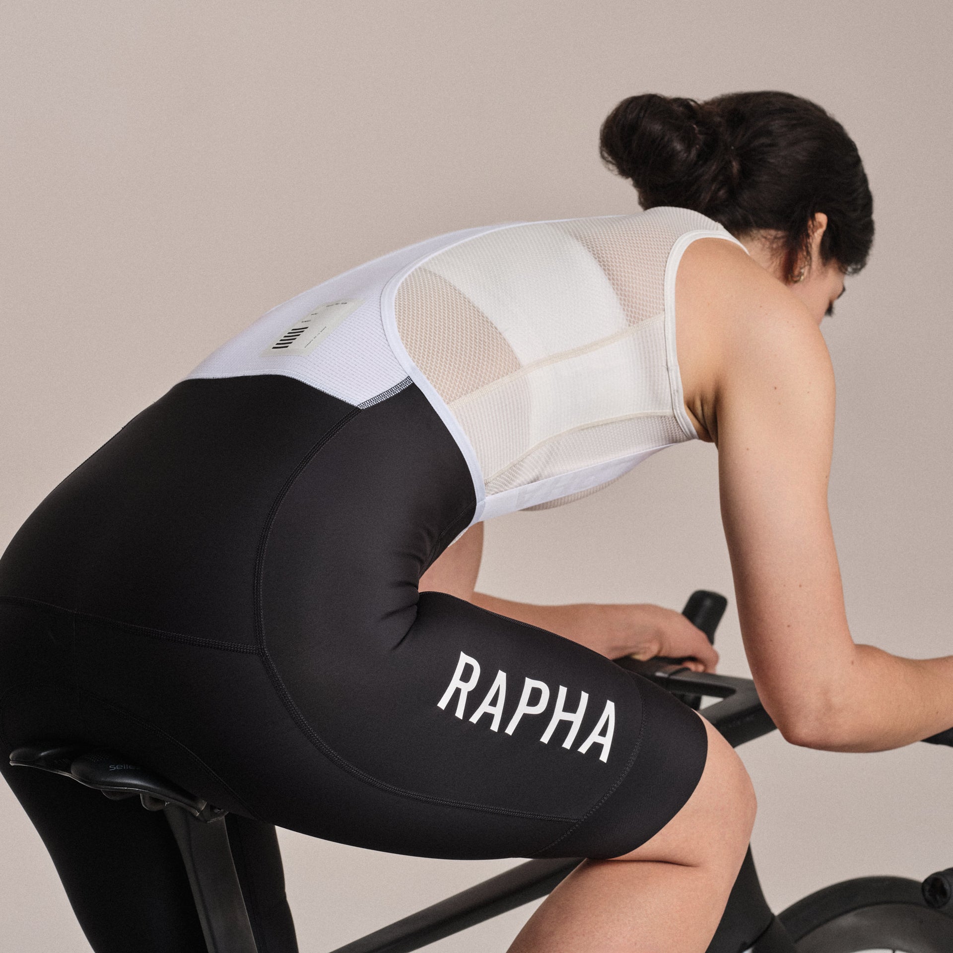 Rapha Women's Pro Team Training Bib Shorts II - Regular Black/White [Rapha:S]